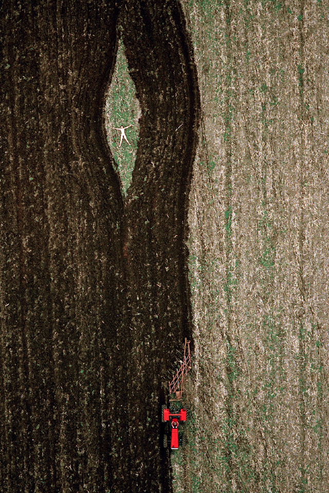 Aerial Nudes by John Crawford in THISISPAPER MAGAZINE Aerial Nudes by John Crawford in THISISPAPER MAGAZINE